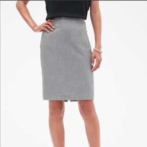 banana republic high-waisted wool skirt size 8